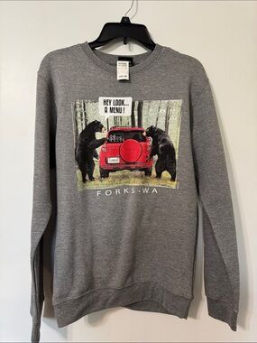 Forks WA Gray Graphic Crewneck Sweatshirt - Bears & Red SUV